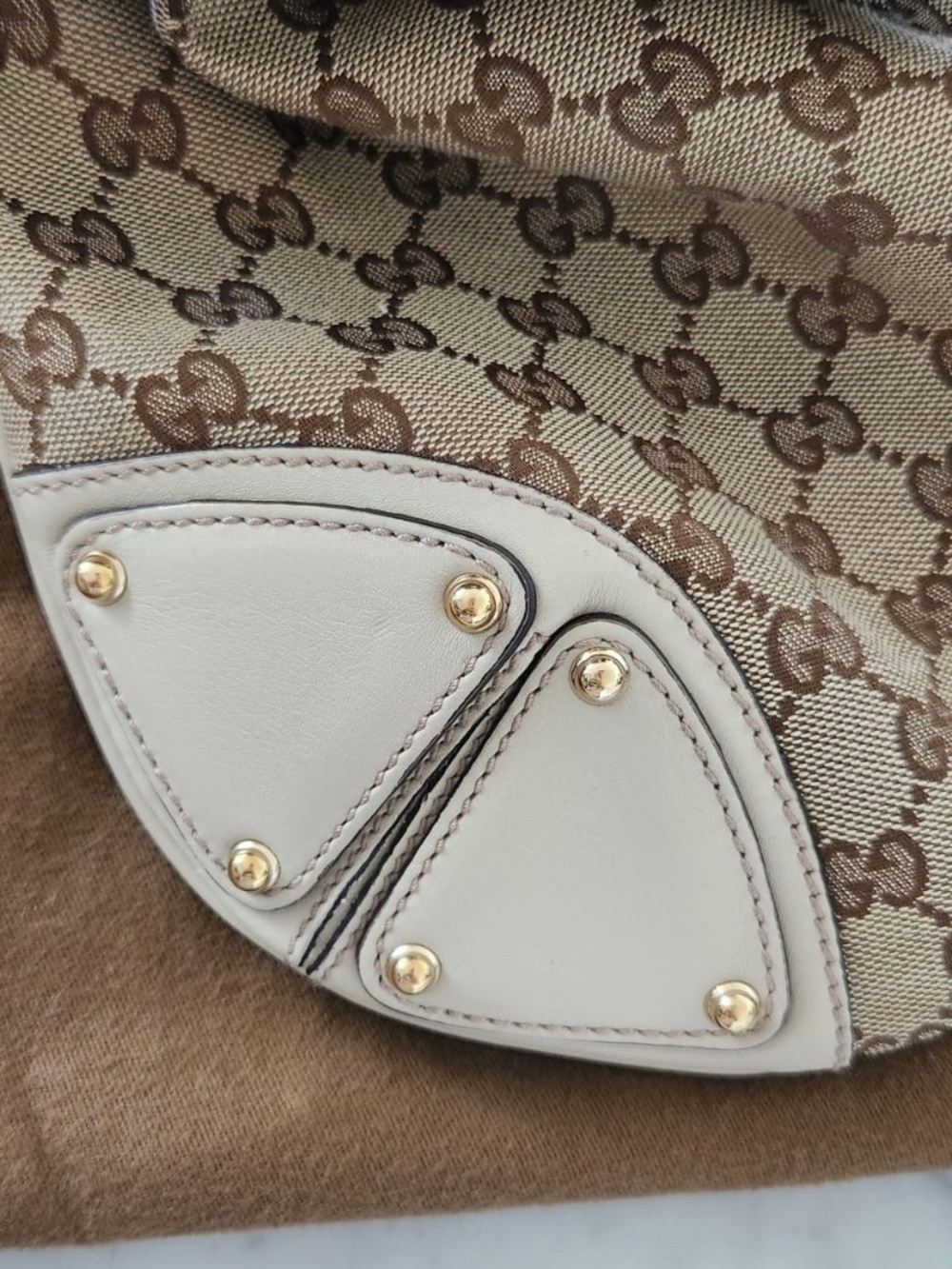 Gucci beige monogram Indy bag - Picture 9 of 12